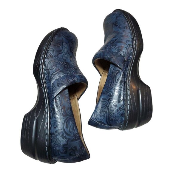 GH Bass & Co Womens Sheena Blue & Black Floral Embossed Tooled Clog Shoe Sz 9.5M - Picture 8 of 14